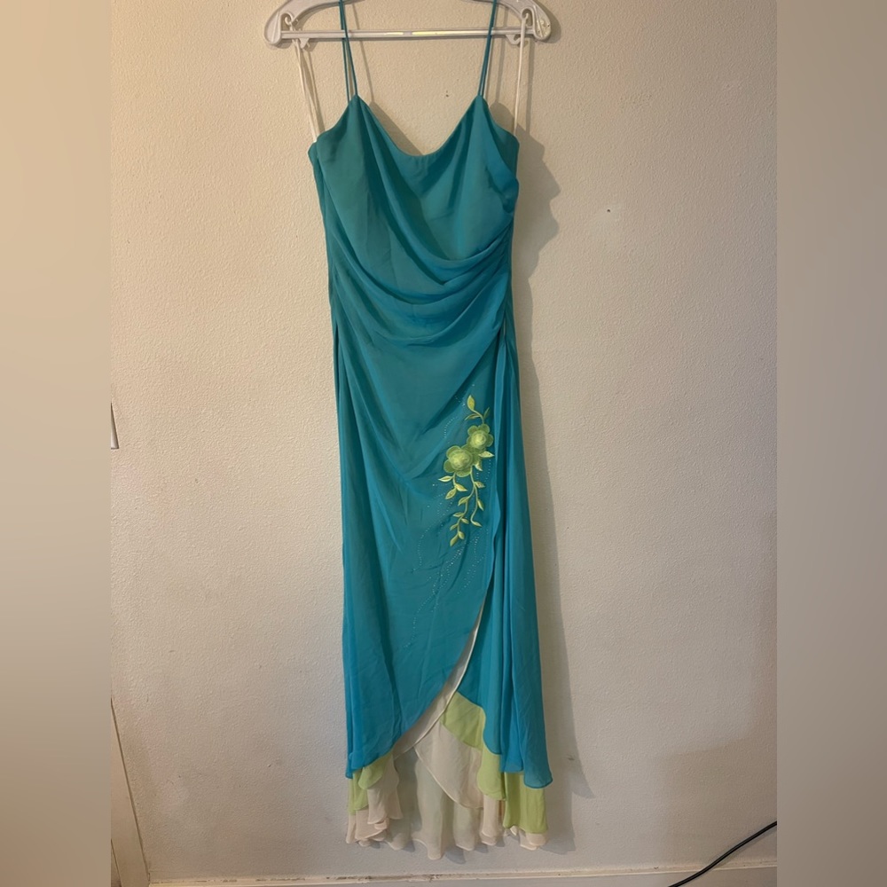 Dollar blue and green and green ruffle hem Y2K midi dress.